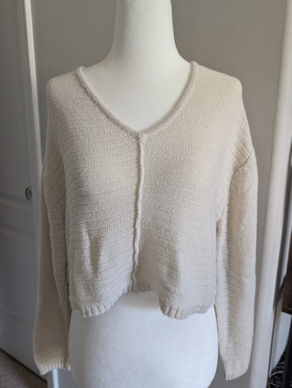 Billabong Cream Cropped V-Neck Sweater